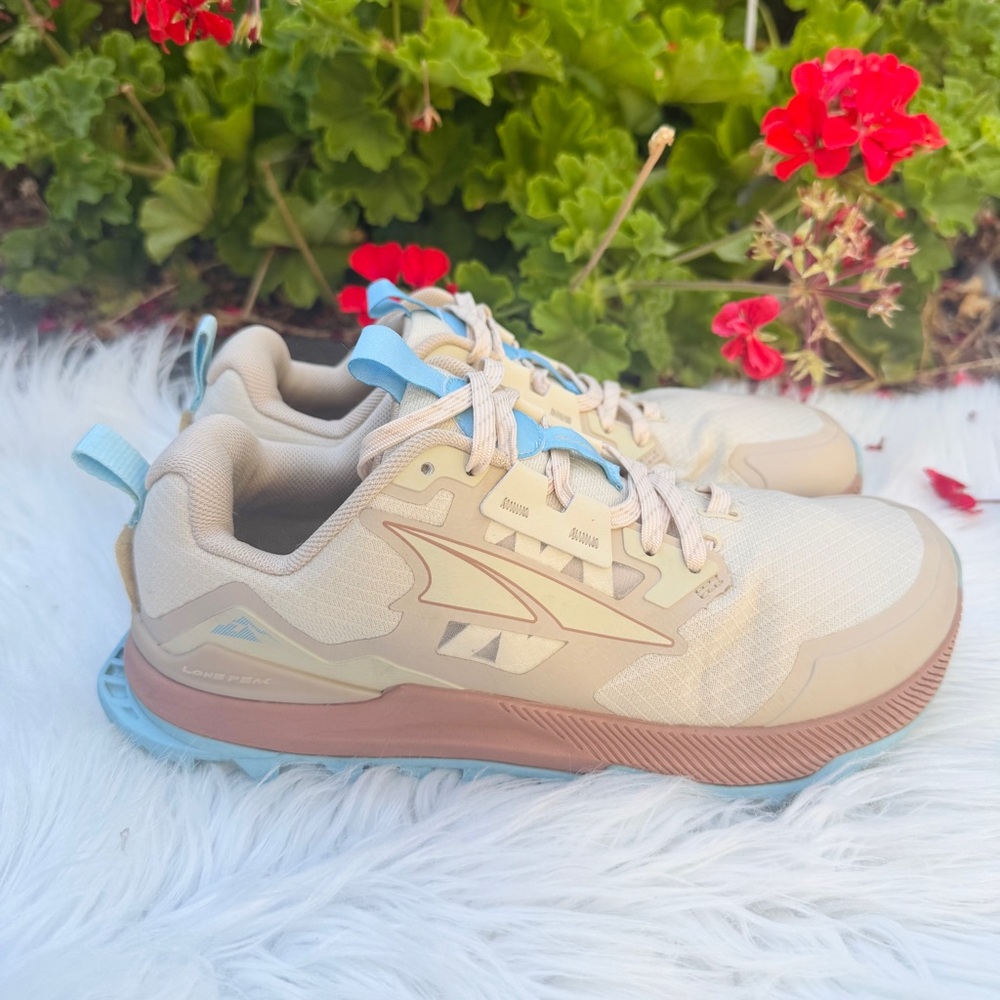 Altra Lone Peak 7 Sneakers